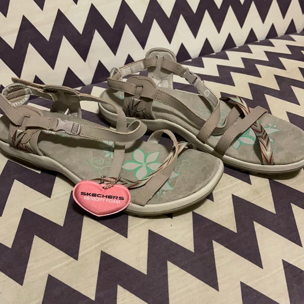 NWOT Skechers Memory Foam Sandals
